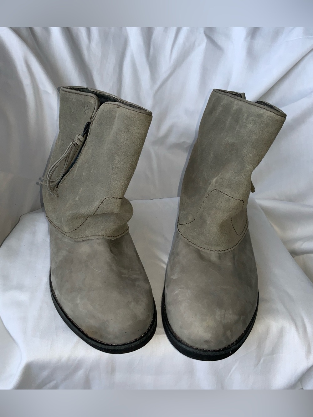 EMU Boots, Grey Leather, Tassles, Sz 8